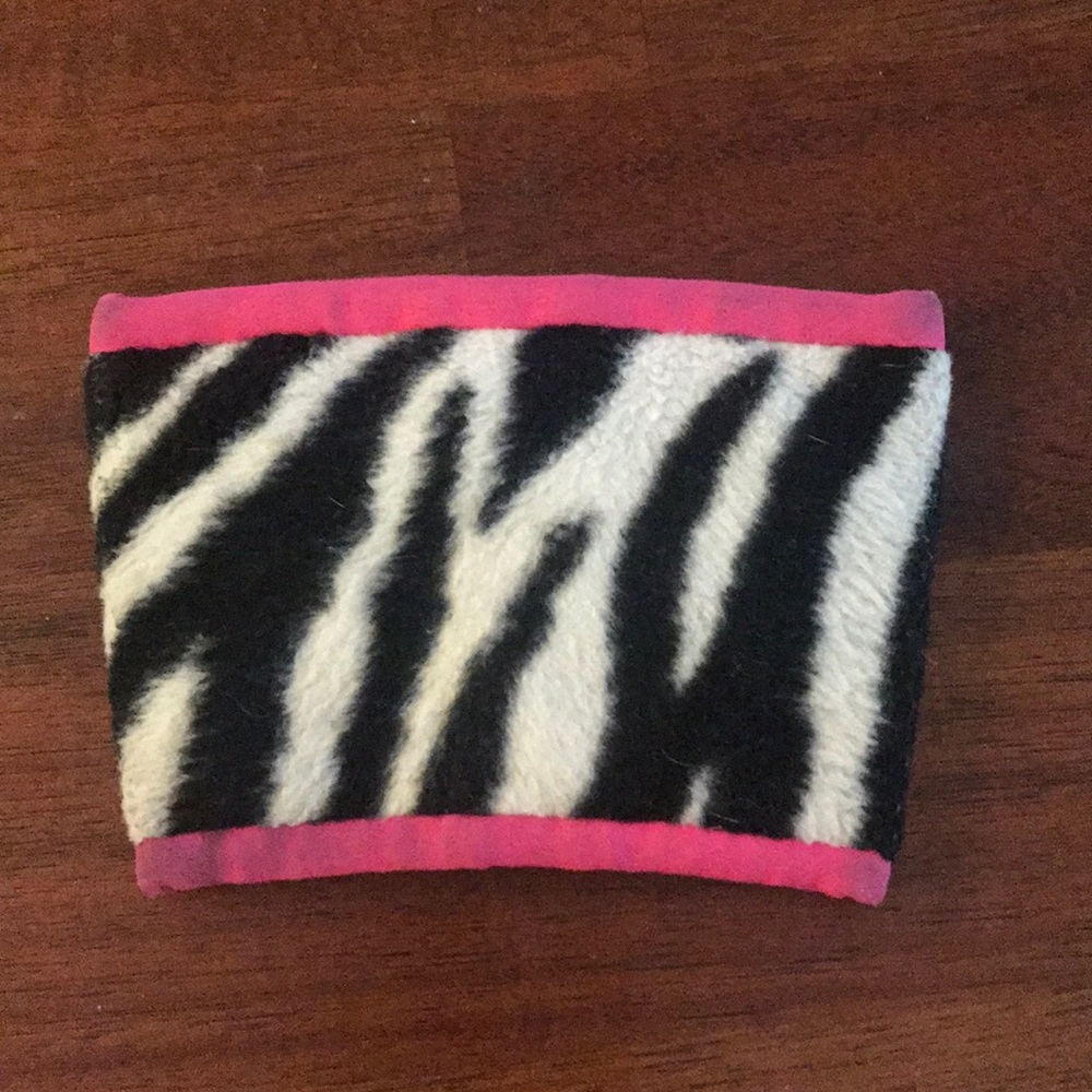 Cup Couture coffee sleeve pink, black and white tiger print